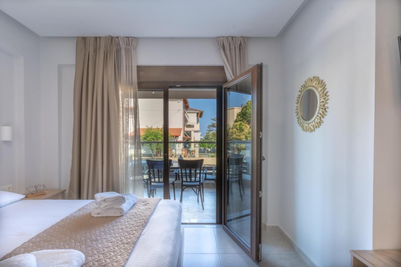 Sunshine Rooms And Suites Vrasná Extérieur photo