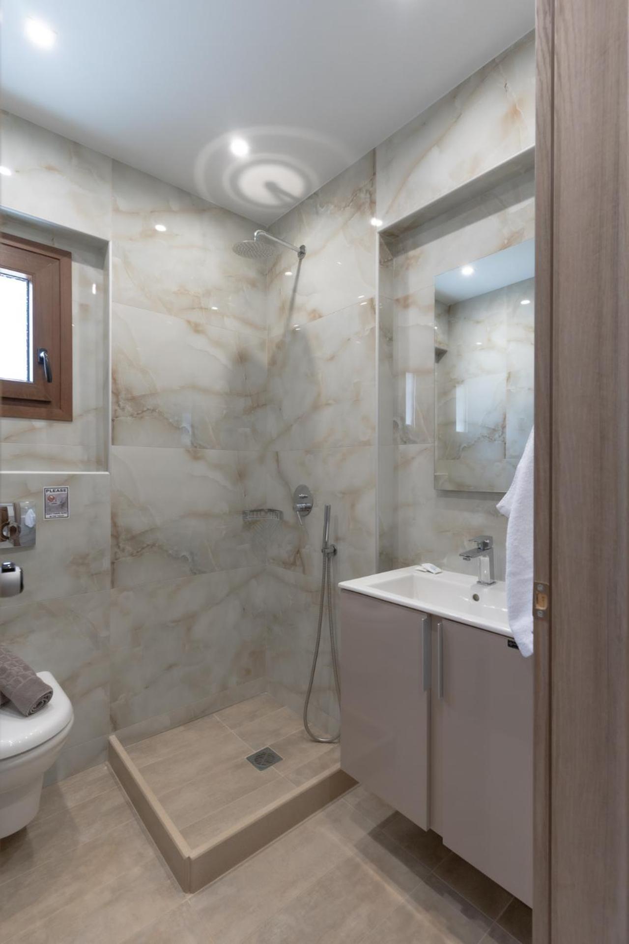 Sunshine Rooms And Suites Vrasná Extérieur photo