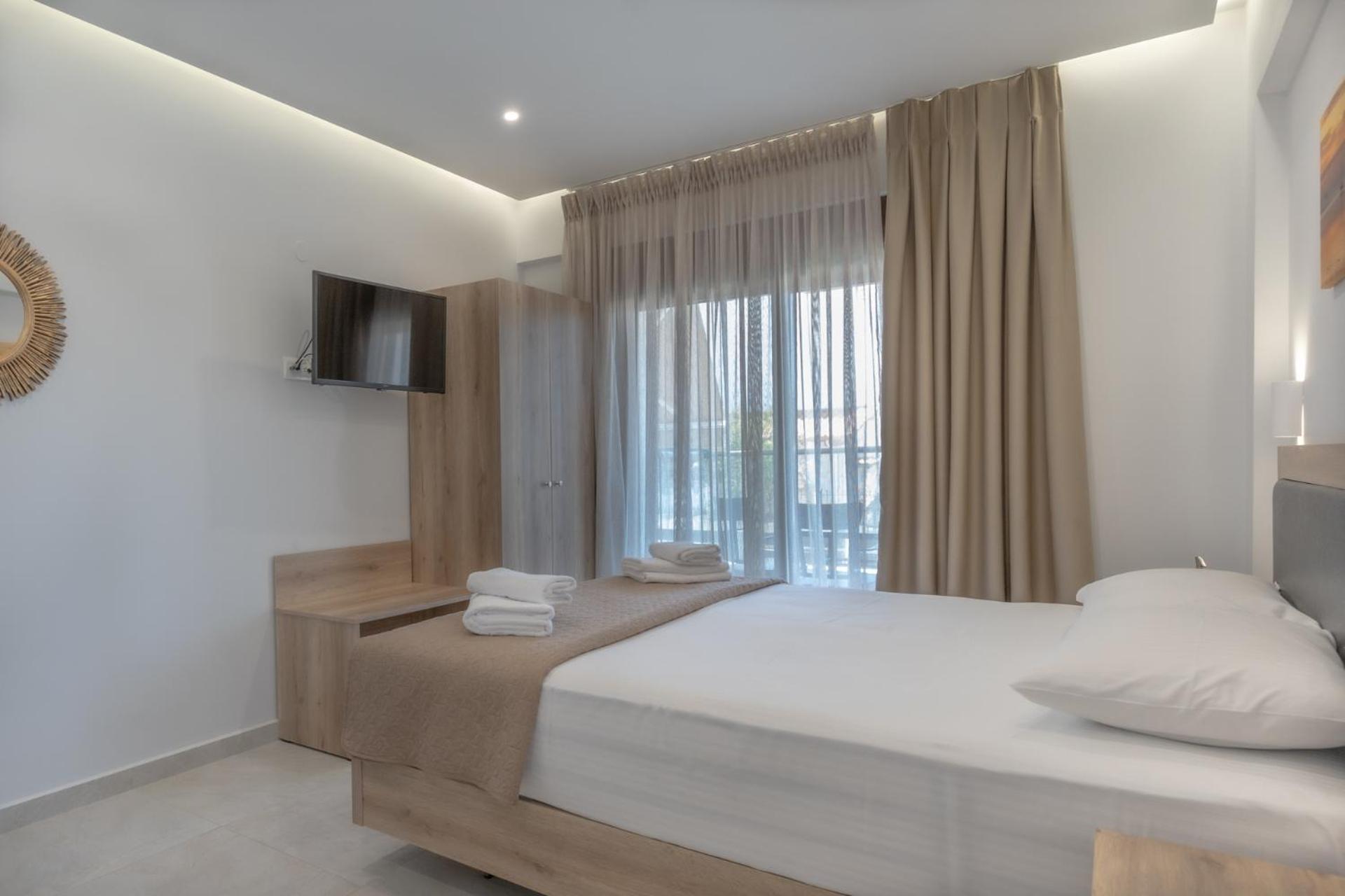 Sunshine Rooms And Suites Vrasná Extérieur photo
