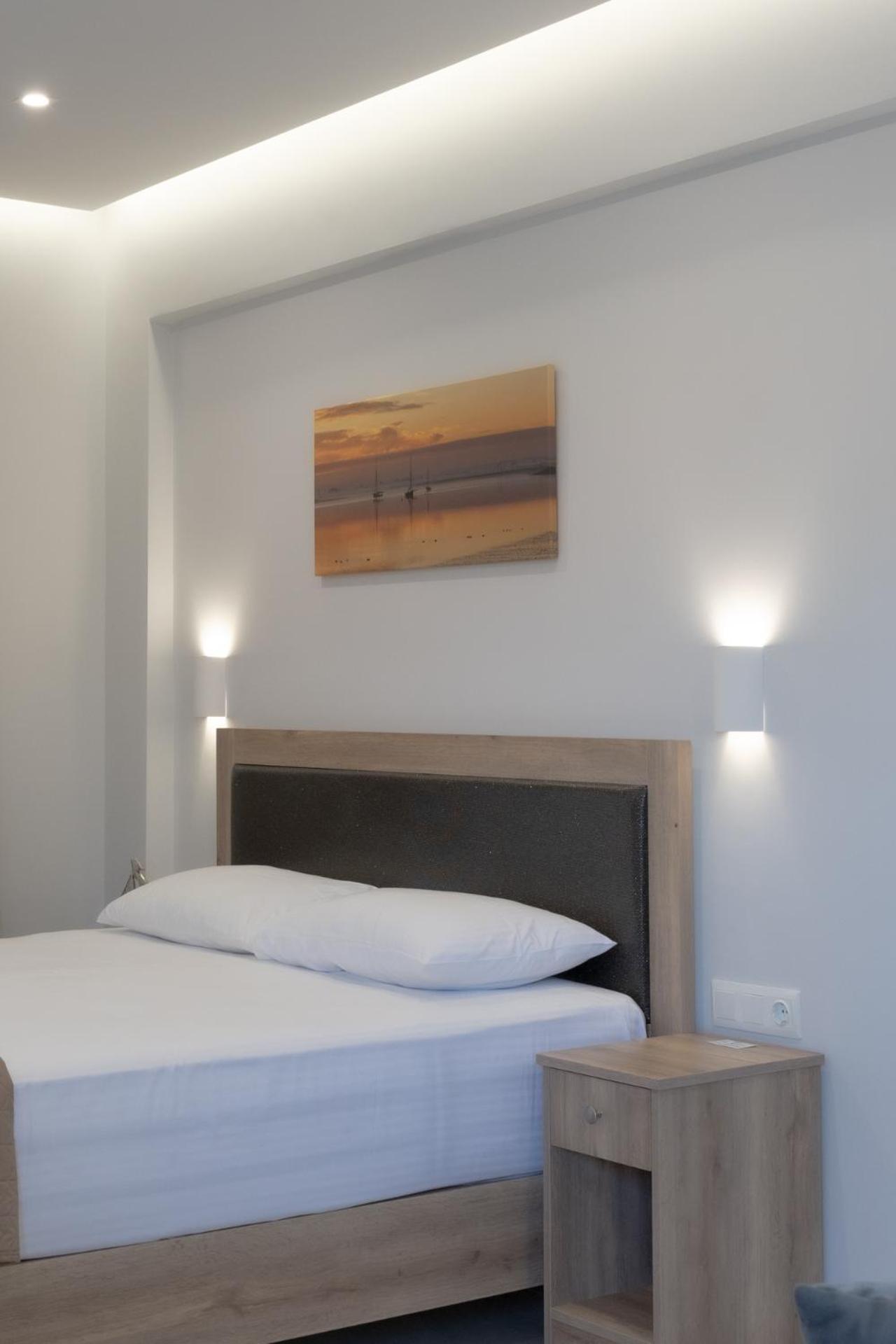 Sunshine Rooms And Suites Vrasná Extérieur photo